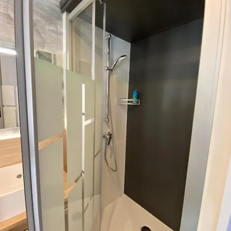 Mobil La Civelle * كابروتو