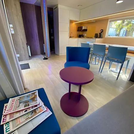 Mobil La Civelle * كابروتو